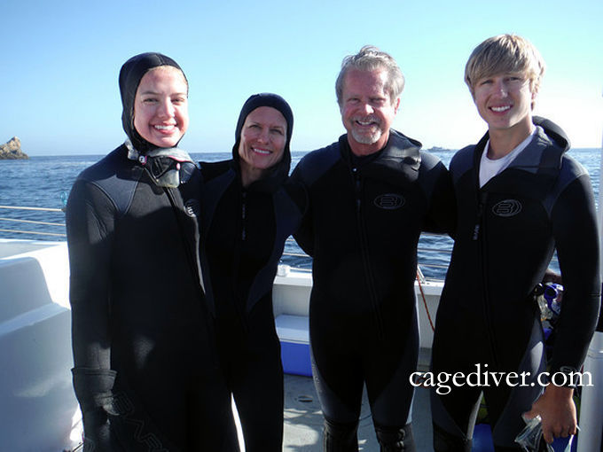 Sharkdiving in the Farallons